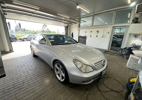 mazowieckie Mercedes-Benz CLS cena 50000 przebieg: 225000, rok produkcji 2005 z Halinów